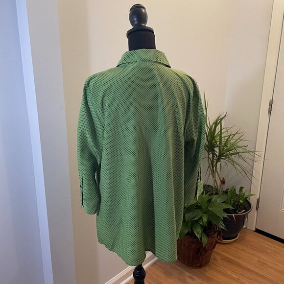 Liz Claiborne Woman Three Quarter Sleeve Blouse, Green with Black Dots, … - Picture 3 of 5